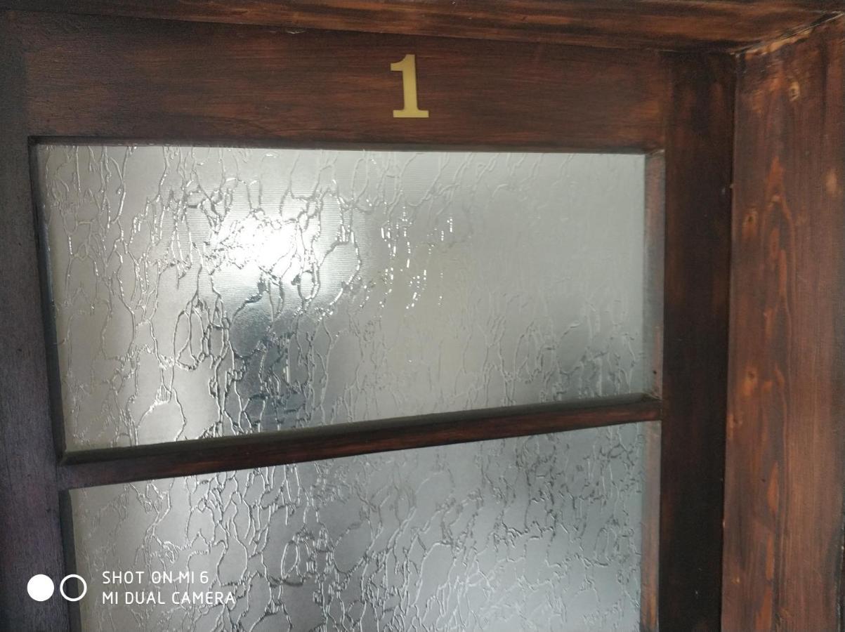 ホテル Papanovata House Enina エクステリア 写真