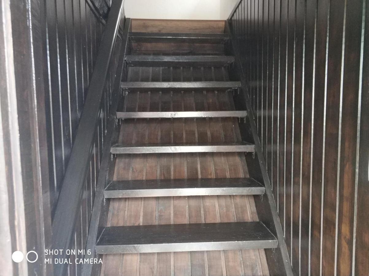ホテル Papanovata House Enina エクステリア 写真