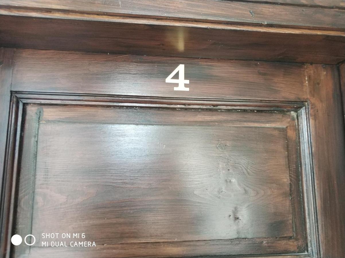 ホテル Papanovata House Enina エクステリア 写真