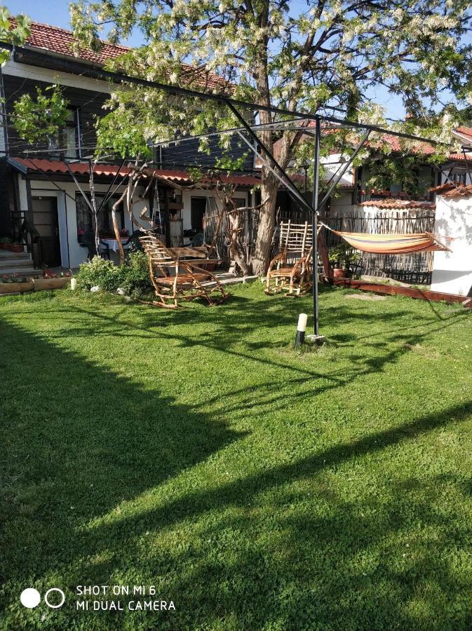 ホテル Papanovata House Enina エクステリア 写真